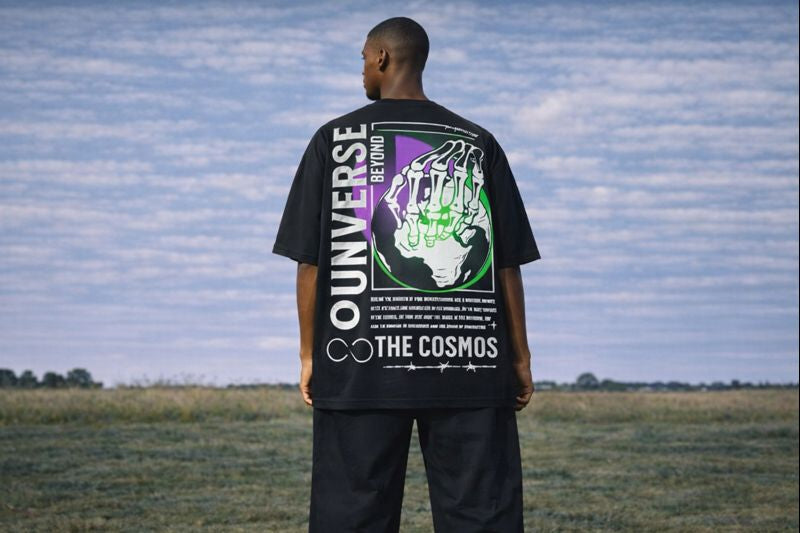 🖤 OVERSIZED GRAPHIC T-SHIRT – COSMIC EDITION