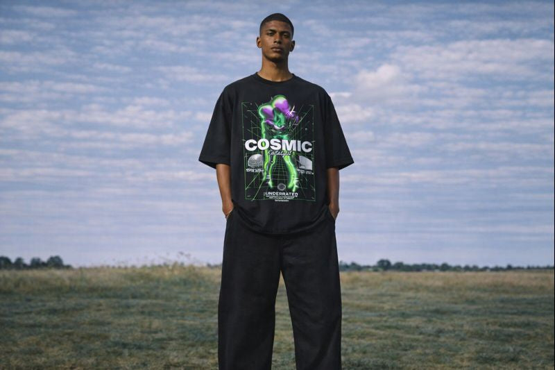 🖤 OVERSIZED GRAPHIC T-SHIRT – COSMIC EDITION