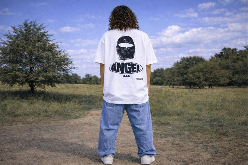 ❤️ OVERSIZED GRAPHIC T-SHIRT – MINIMAL STATEMENT EDITION